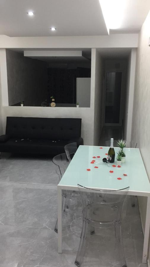Le Rocce Nere Lejlighedshotel Giardini Naxos Eksteriør billede